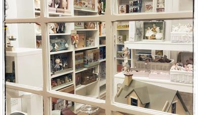 Marbles of Mumbles shelves of toys and gifts