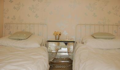Periwinkle Cottage two single beds