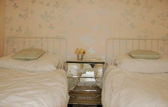 Periwinkle Cottage two single beds