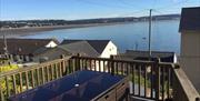 Daisy_s Gorgeous Fisherman_s Cottage balcony view